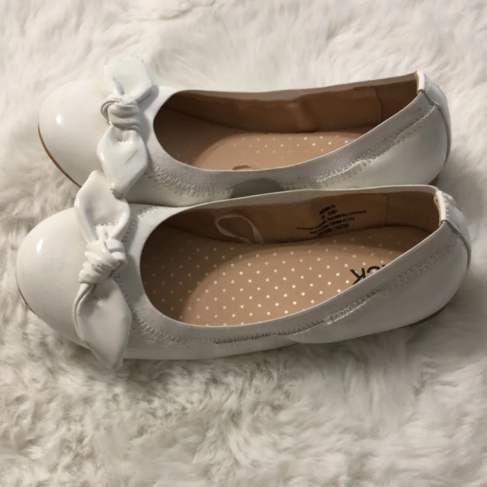 Nordstrom Rack White Bow Flats Dress Shoes